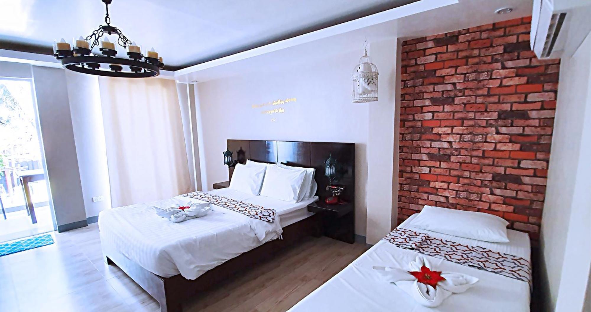Bolinao Casa Almarenzo Bed & Breakfast מראה חיצוני תמונה